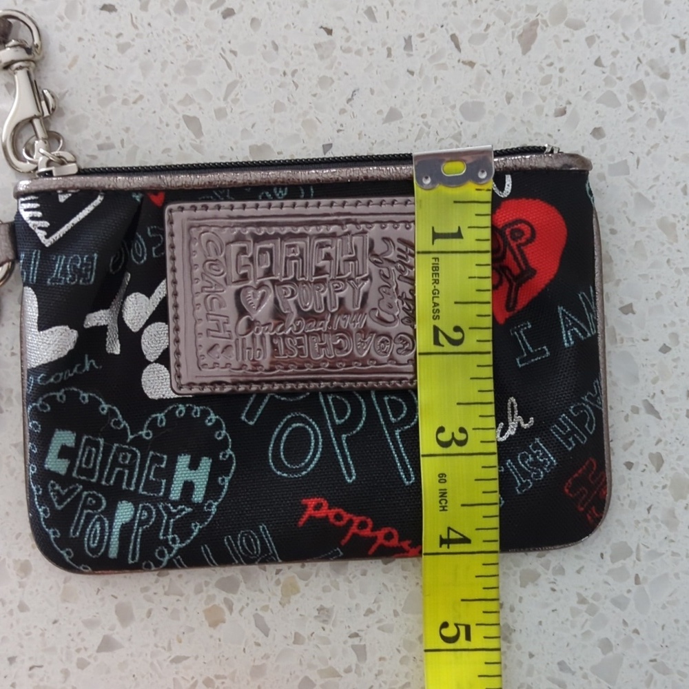 Coach Poppy Graffiti Wristlet Rare Print 2010 - Picture 9 of 11